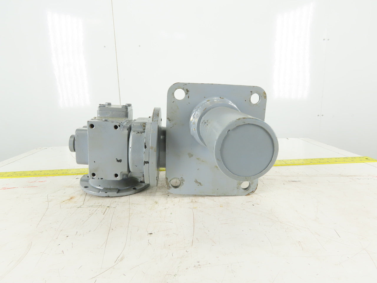 Duff Norton 917MDSF 10:1 Ratio 175RPM 6" Travel Anti-Backlash Actuator