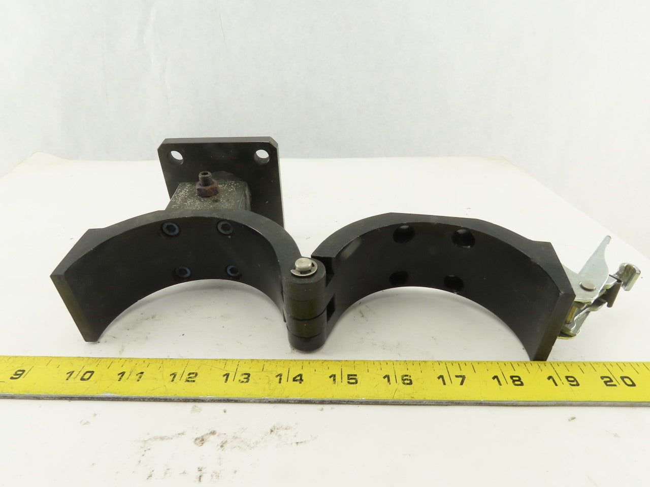 Syndeco 4" Swivel Base Hinged Robotic Dress Out Clamp