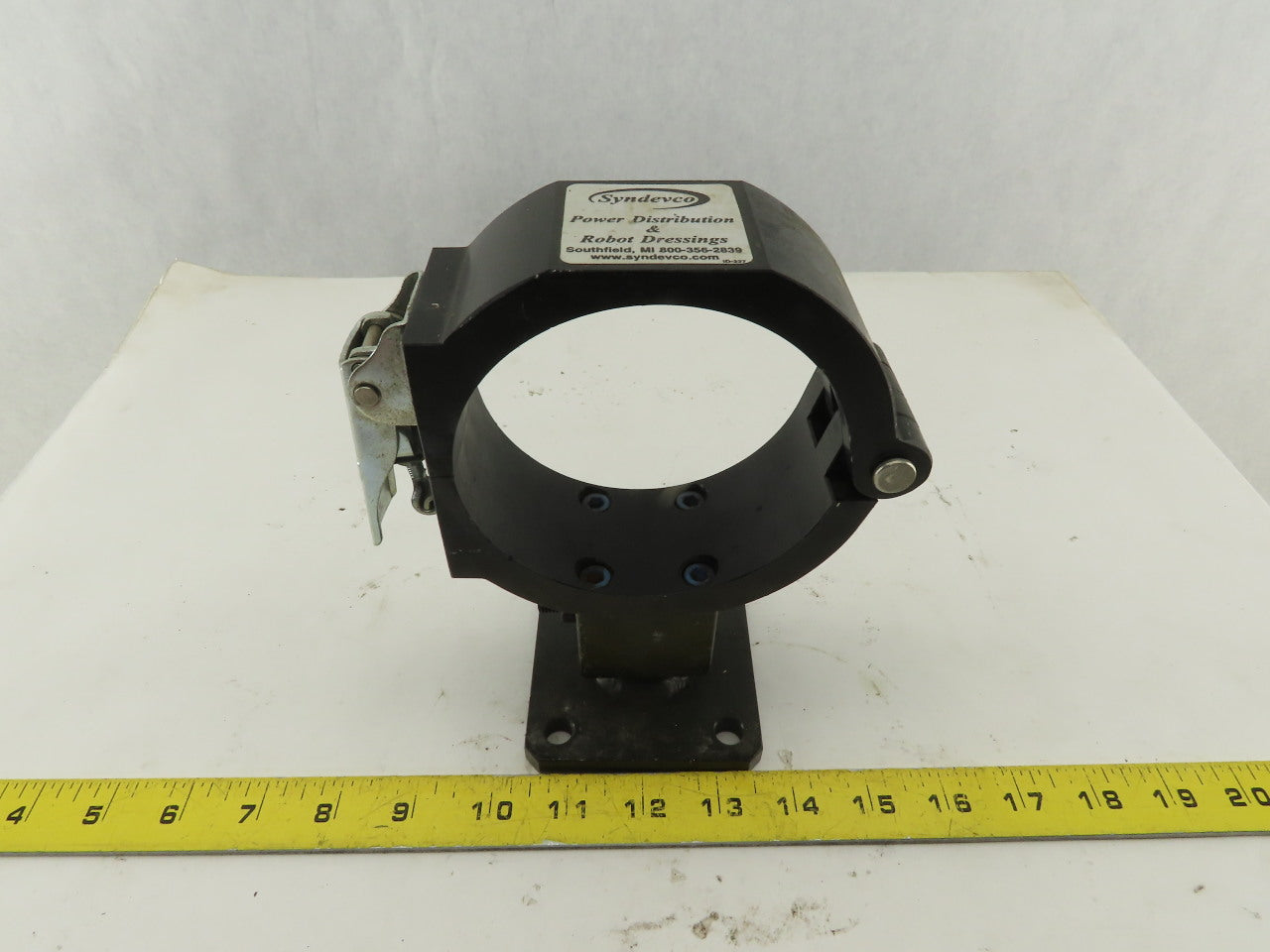Syndeco 4" Swivel Base Hinged Robotic Dress Out Clamp