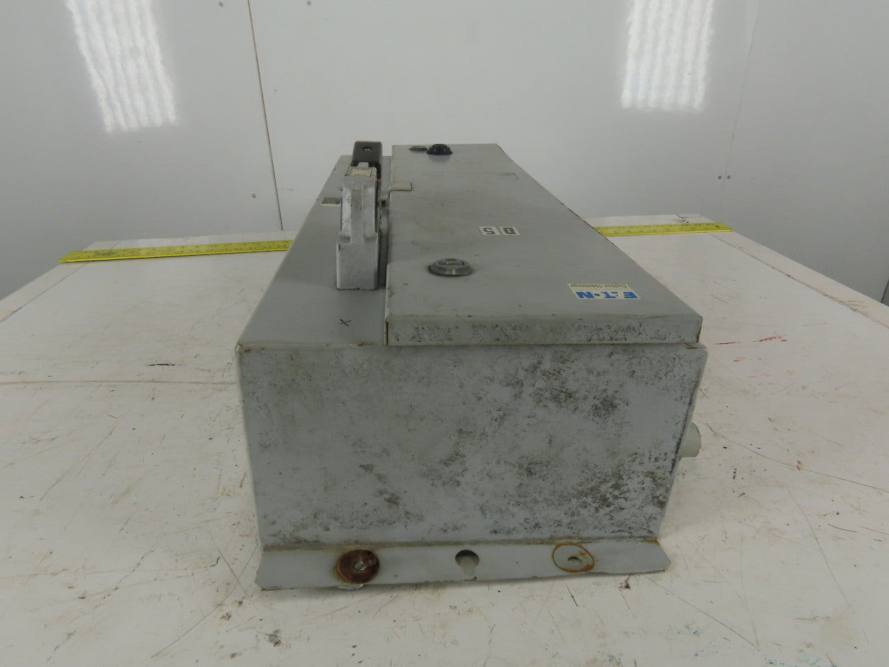 Eaton ECN1628AAD Non Reversing Starter Fused Disconnect 60A 120V Coil