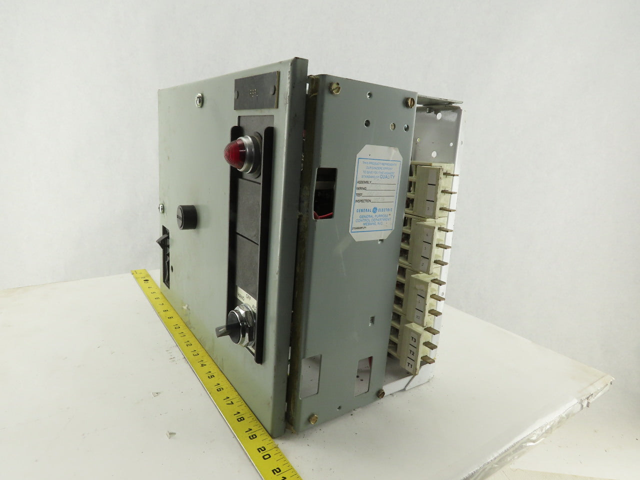 General Electric Type FVNR Model 8000 208V 1/4Hp 3Ph Size 1 MCC Bucket Starter
