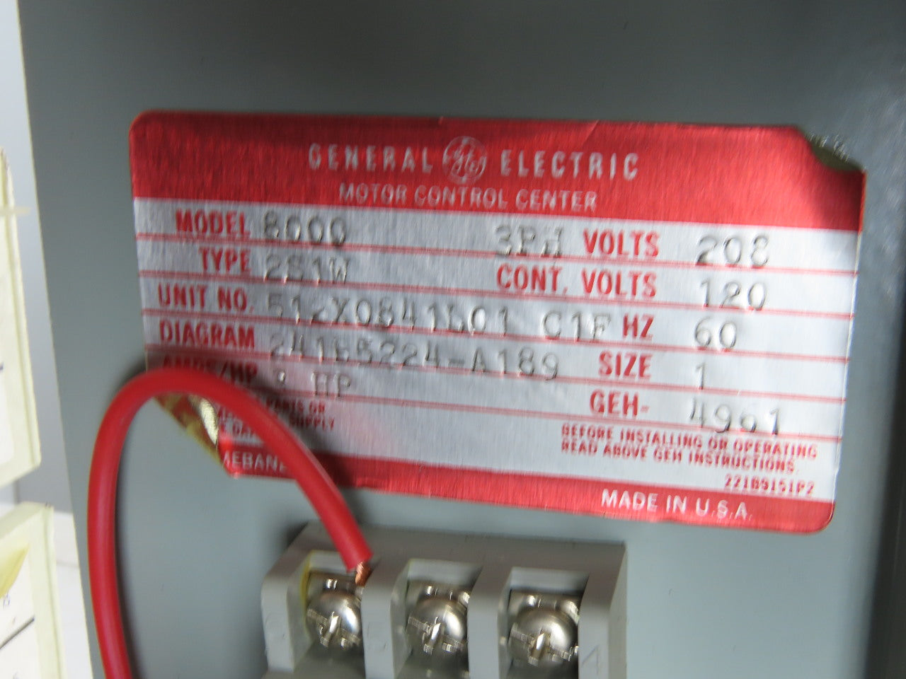 General Electric Type 2S1W Model 8000 208V 3Hp 3Ph Size 1 MCC Bucket Starter