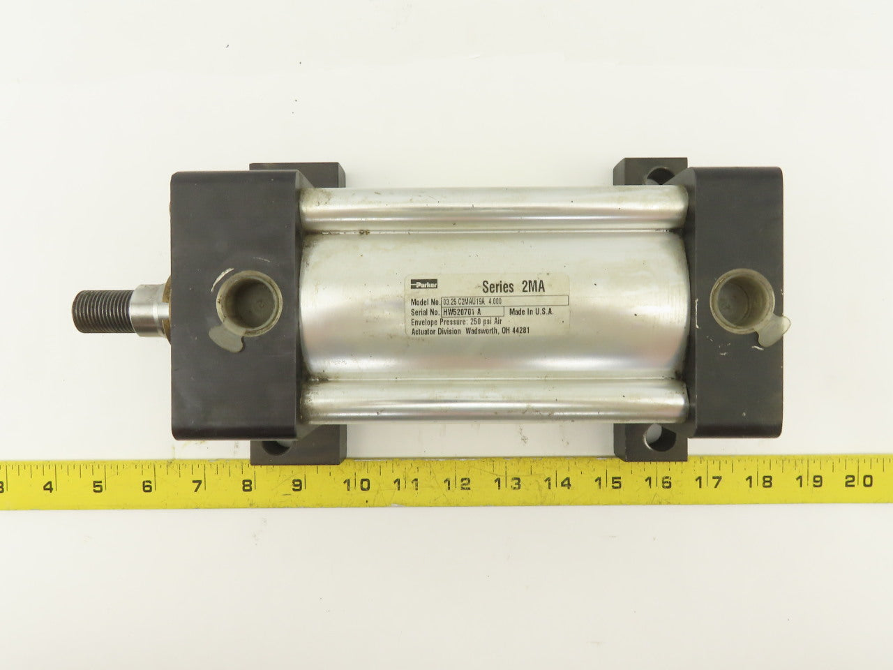 Parker 03.25 C2MAU19A 3-1/4" Bore 4" Stroke 1" Rod Double Acting Air Cylinder