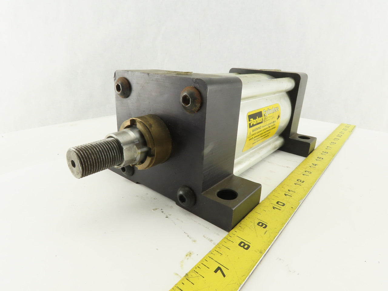 Parker 03.25 C2MAU19A 3-1/4" Bore 4" Stroke 1" Rod Double Acting Air Cylinder