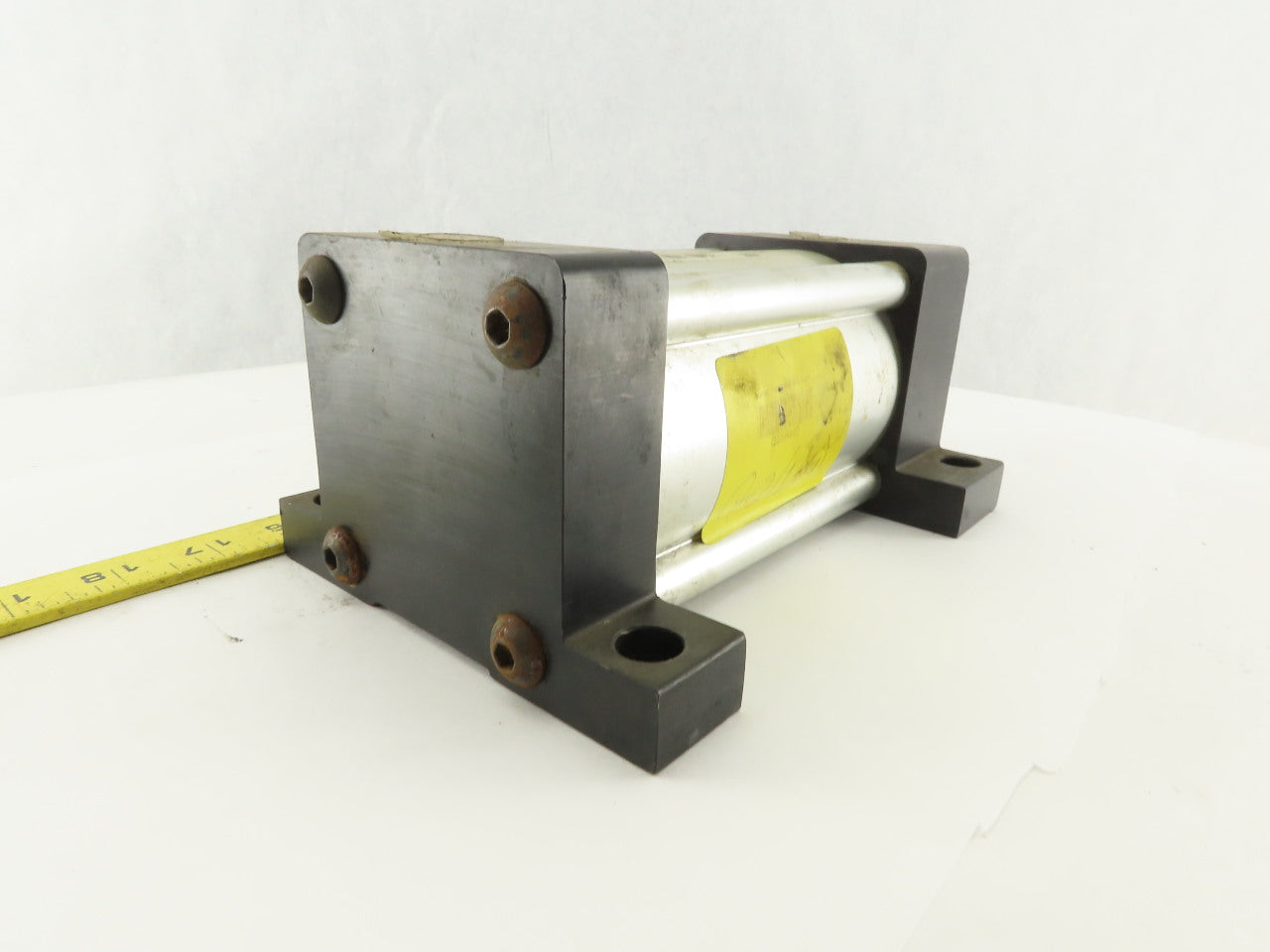 Parker 03.25 C2MAU19A 3-1/4" Bore 4" Stroke 1" Rod Double Acting Air Cylinder