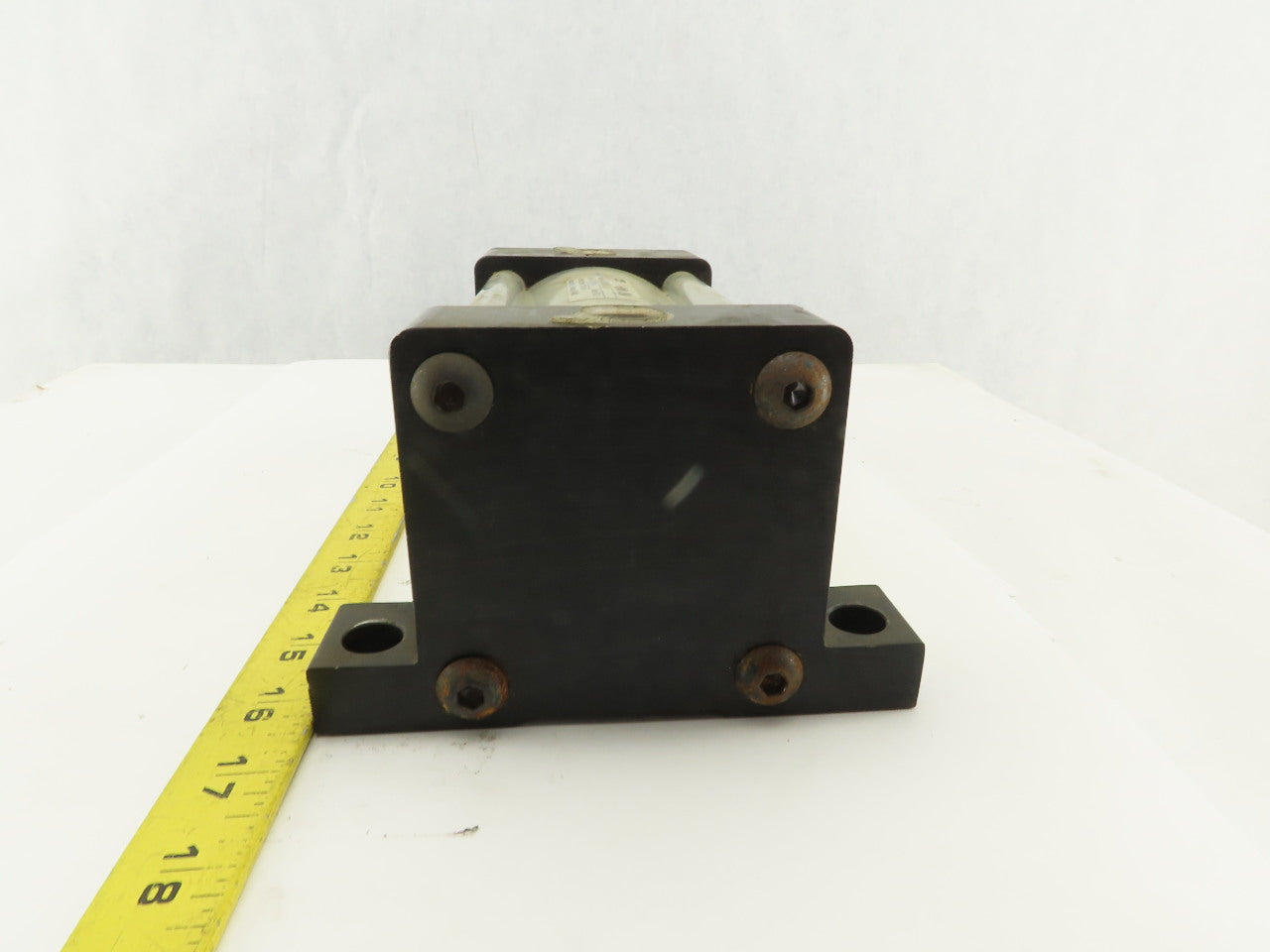 Parker 03.25 C2MAU19A 3-1/4" Bore 4" Stroke 1" Rod Double Acting Air Cylinder