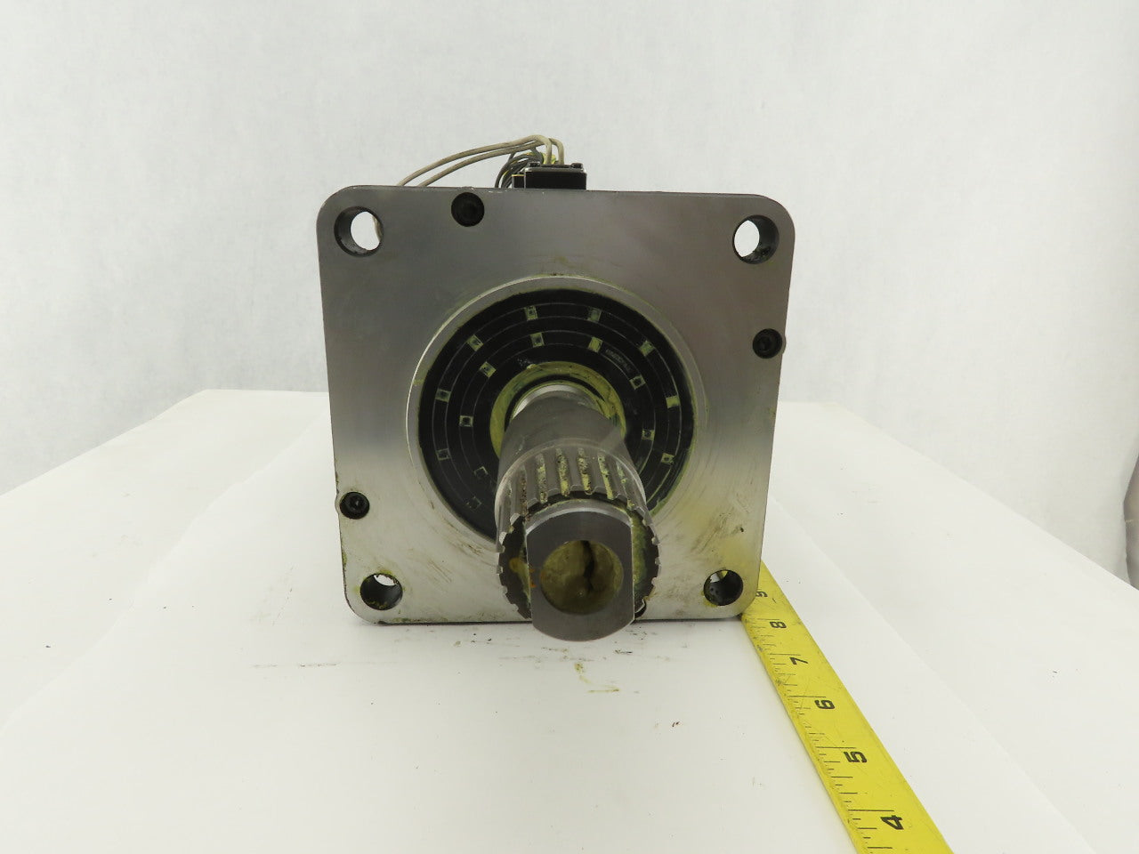Fanuc A06B-0142-B675 a12/2000 2.1kW 2000RPM 3Ph 186V AC Servo Motor