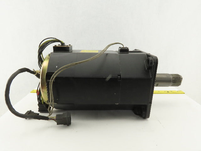Fanuc A06B-0142-B675 a12/2000 2.1kW 2000RPM 3Ph 186V AC Servo Motor