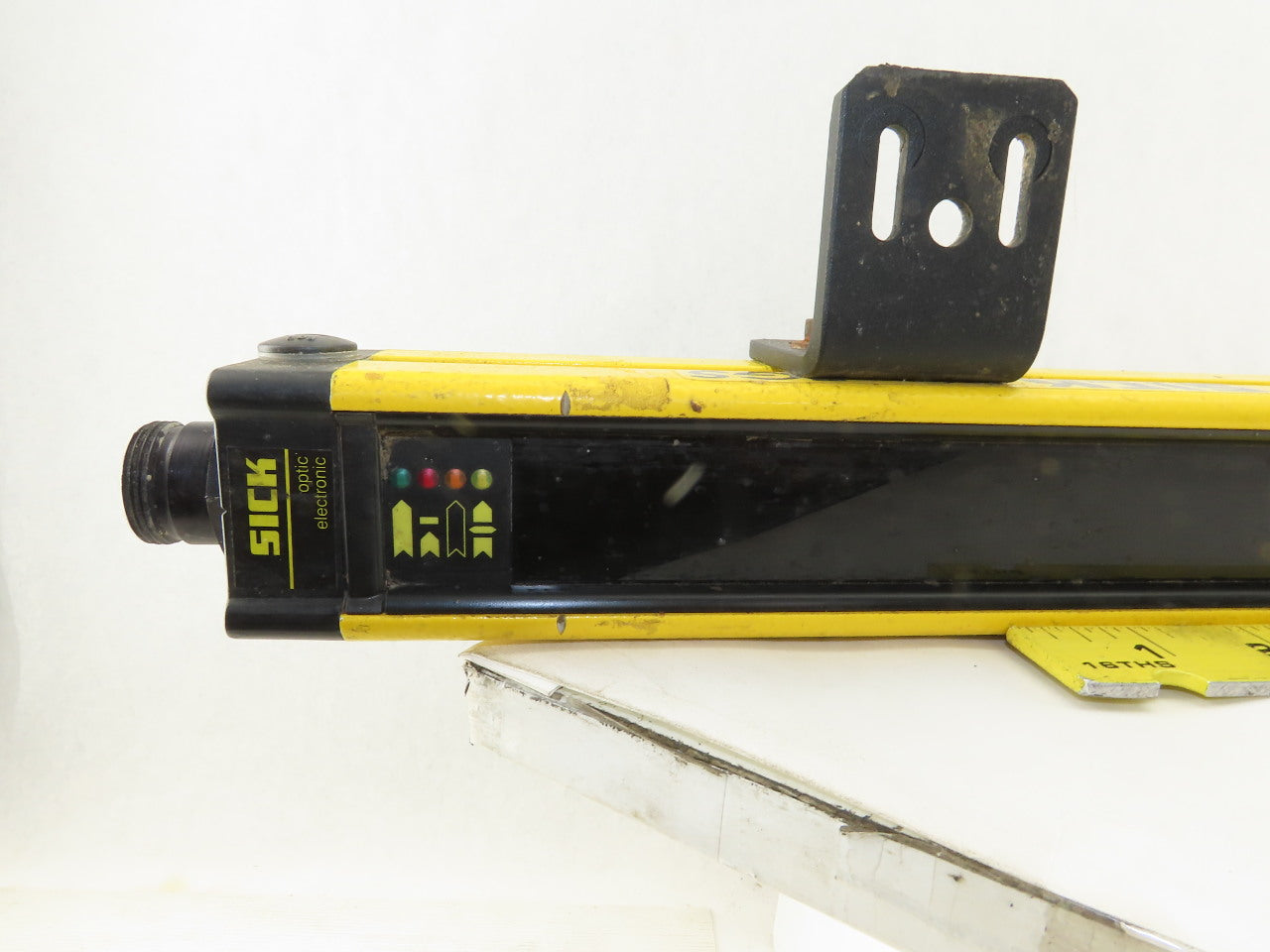 Sick FGSE 900-211 24VDC Safety Light Curtain Receiver Unit