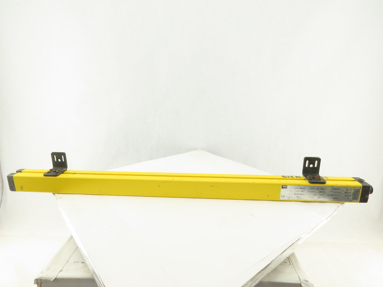 Sick FGSE 900-211 24VDC Safety Light Curtain Receiver Unit