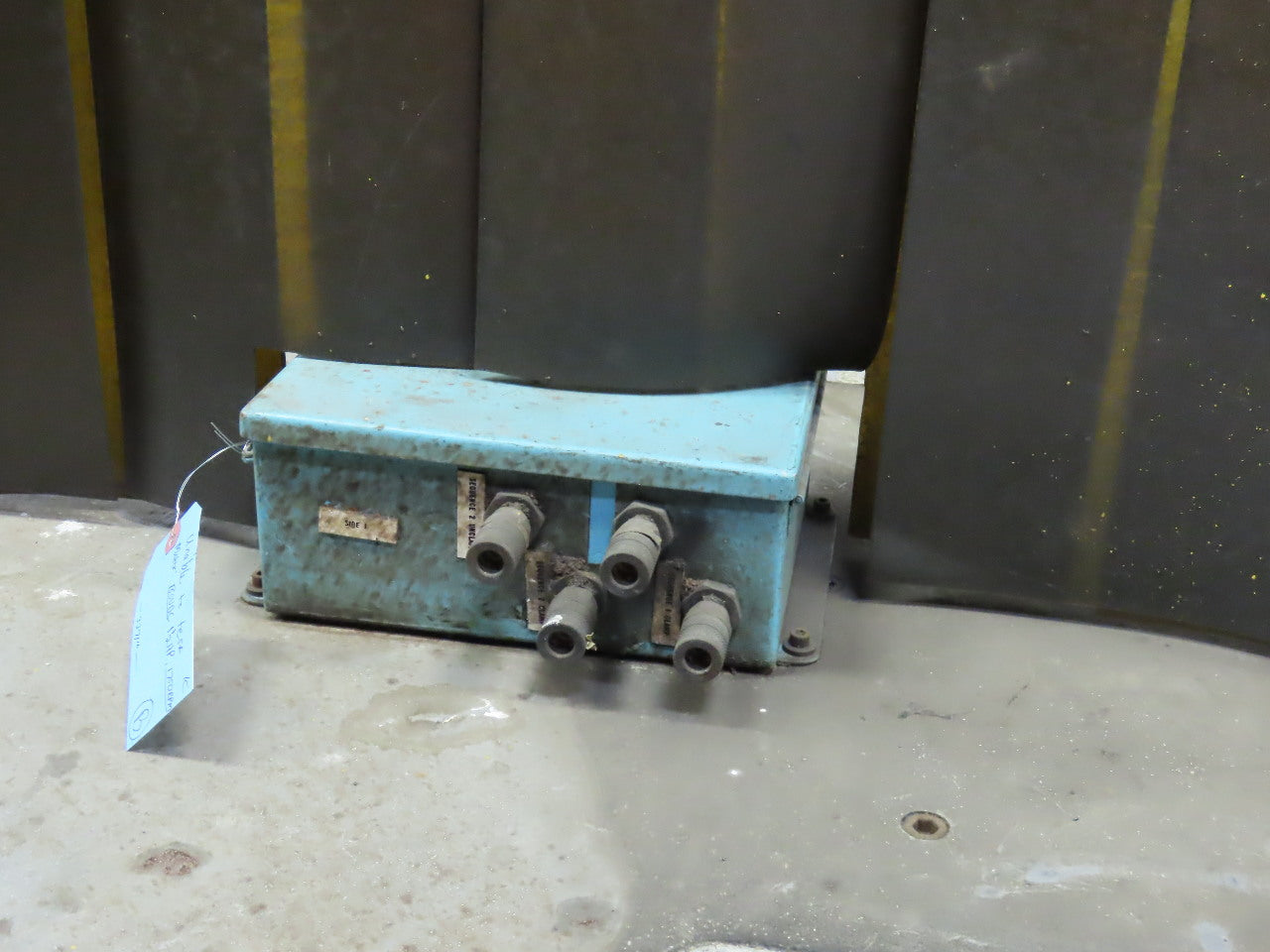 ACCUBILT Robot Welder 96" Horizontal 180° Rotary Indexing Turn Table 180VDC