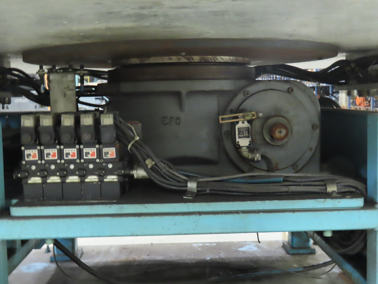 ACCUBILT Robot Welder 96" Horizontal 180° Rotary Indexing Turn Table 180VDC