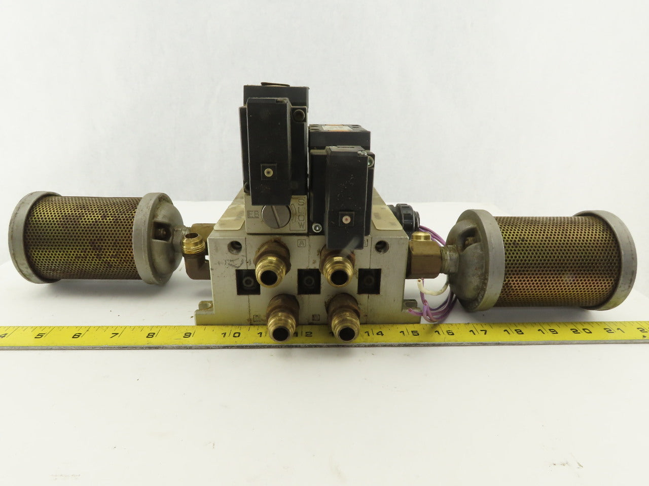 SMC VFS4500-5FZ 5/3 Way Valve Bank Manifold Assembly 24 VDC Coil