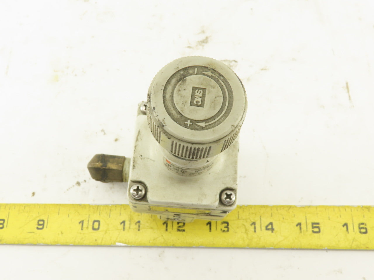 SMC IR2010-NC2BQ 150 PSI Precision Air Pressure Regulator 1/4" NPT