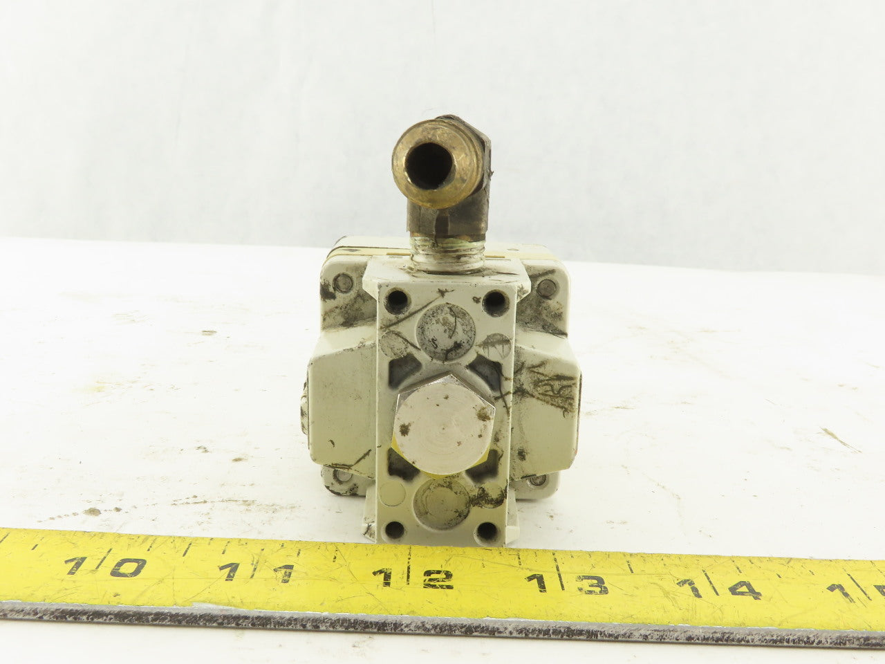 SMC IR2010-NC2BQ 150 PSI Precision Air Pressure Regulator 1/4" NPT