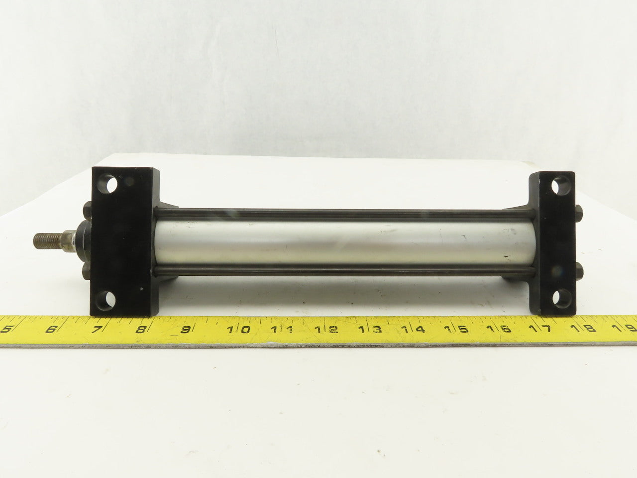 Numatics S2AK-08A1C-CAA2 1-1/2" Bore 8" Stroke Double Acting Air Cylinder 250PSI