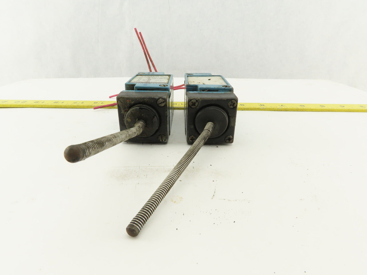 Honeywell LSK3K-8C Micro Switch Heavy Duty Limit Switch Wobble Stick lot of 2