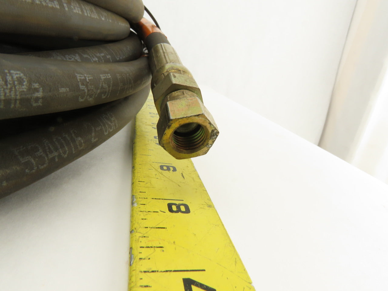 Parker 549-4 SAE 100R7 1/4" Gas Hose -4 1/4"-19 Swivel Female Ends 50'