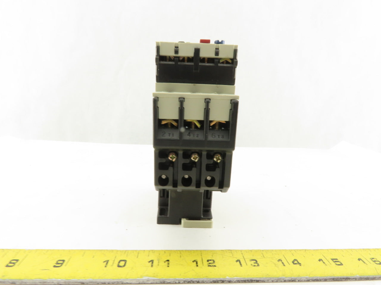Telemecanique D1810 600V 15Hp Contactor With 2.5-4A Trip Overload 24V Coil