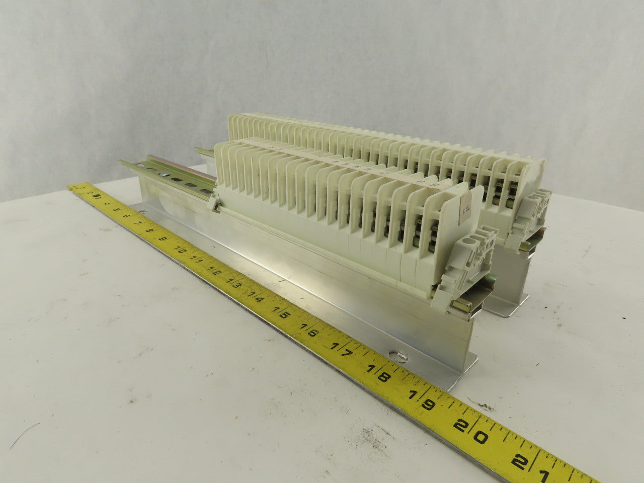 Weidmuller OSC10 600V Wire Terminal Block On Rail Lot Of 46