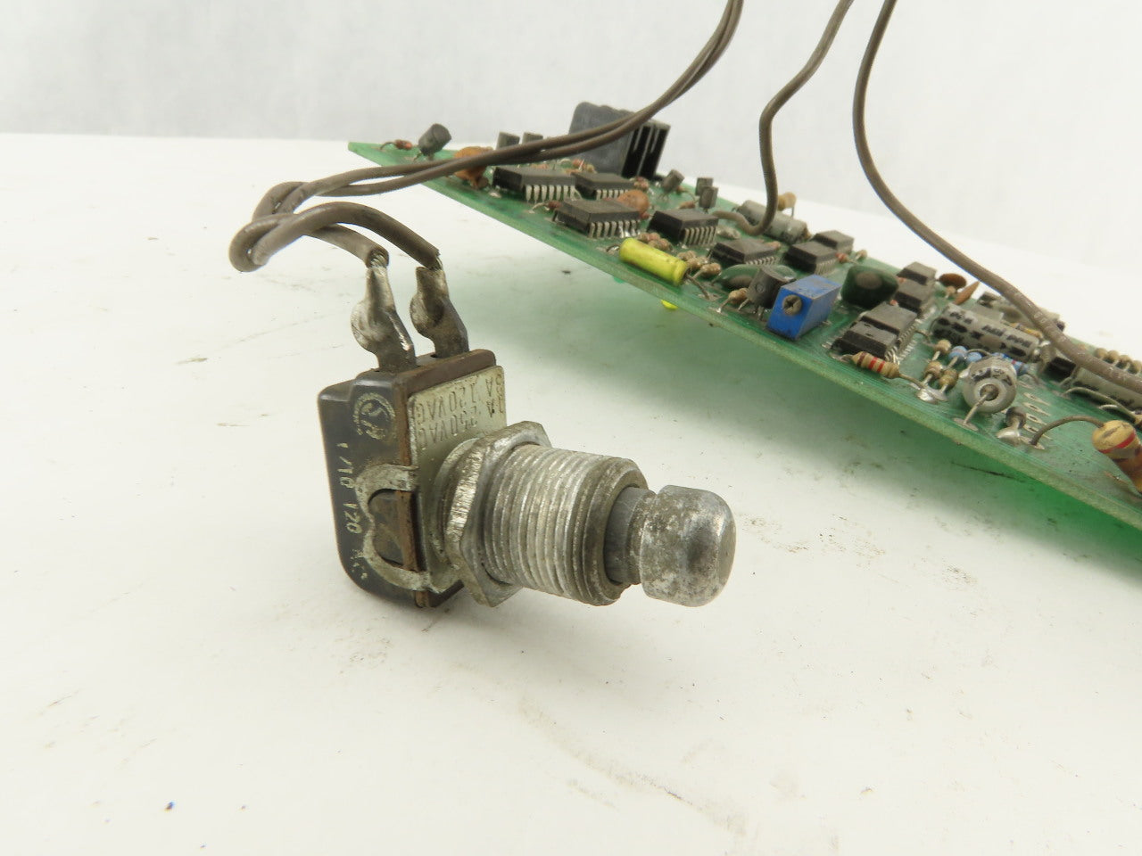 Gould GBR12540S1 Power Distribution PCB Board From 28V 12 Cell Battery Charger