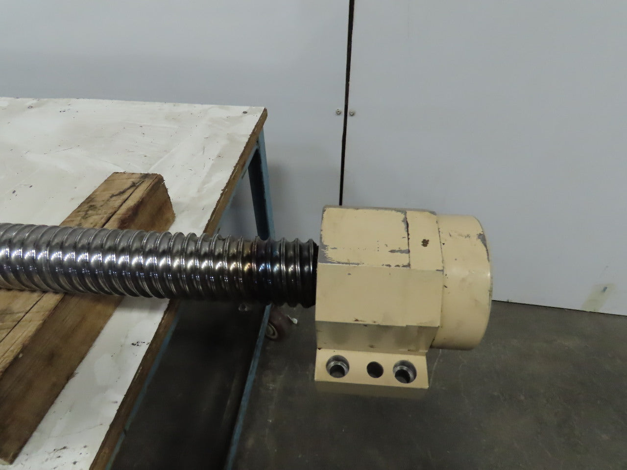 Warner Ser. R Ball Screw Assembly 1/2" Pitch x 2-1/2" OD  W/End Bearings