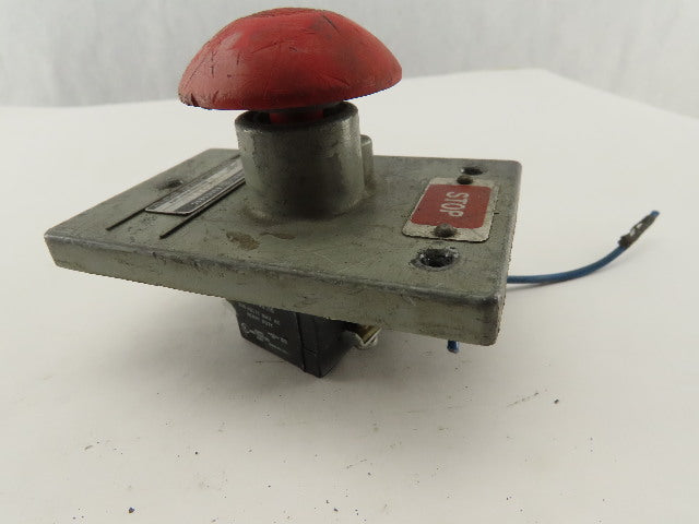 General Electric 2940NP311R 600V Mushroom Head Operator Stop Push Button Switch