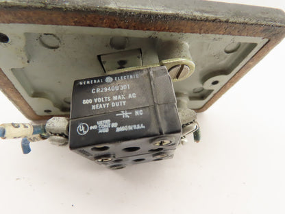 General Electric 2940NP311R 600V Mushroom Head Operator Stop Push Button Switch