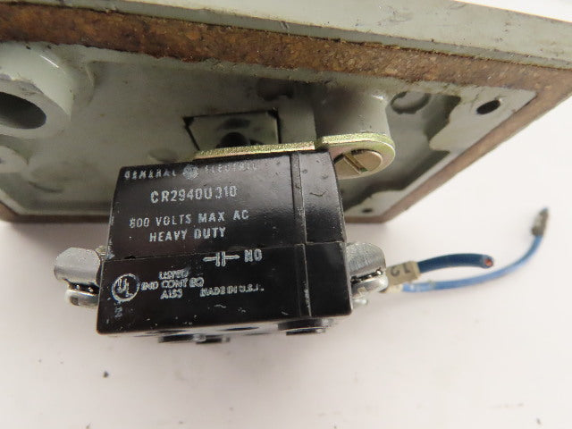 General Electric 2940NP311R 600V Mushroom Head Operator Stop Push Button Switch