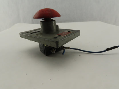 General Electric 2940NP311R 600V Mushroom Head Operator Stop Push Button Switch