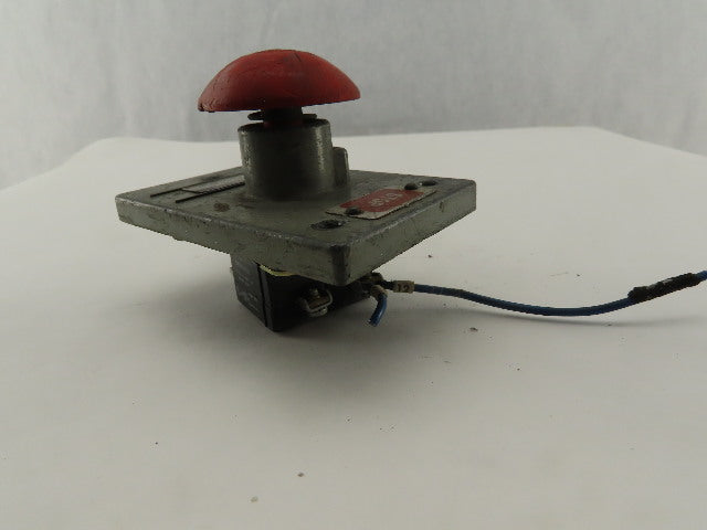General Electric 2940NP311R 600V Mushroom Head Operator Stop Push Button Switch