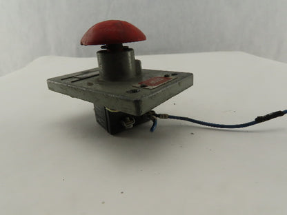 General Electric 2940NP311R 600V Mushroom Head Operator Stop Push Button Switch