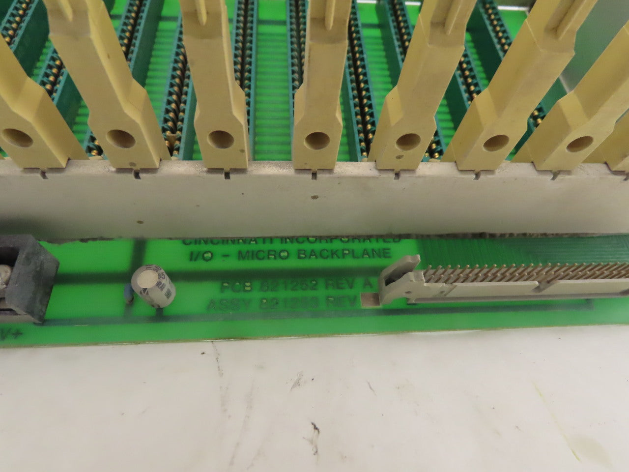 Cincinnati 821253 I/O Micro Backplane 18 Slot Rack Chassis