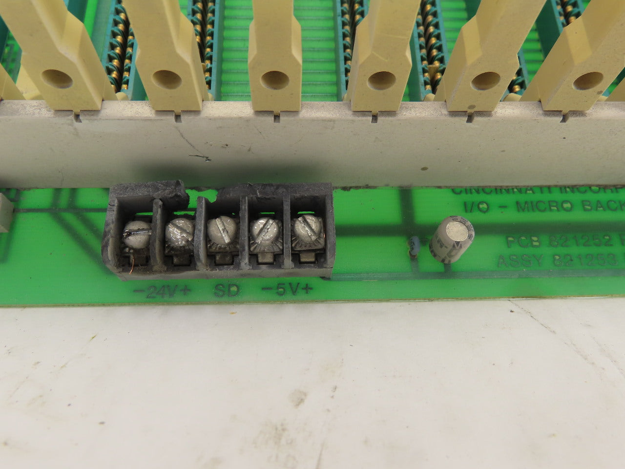 Cincinnati 821253 I/O Micro Backplane 18 Slot Rack Chassis