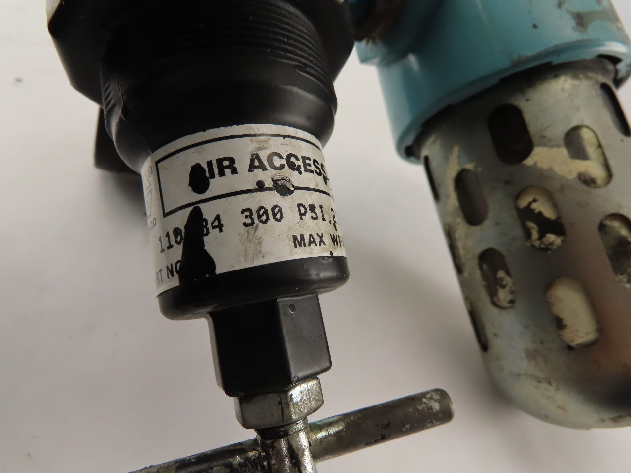 Graco 106148 1/2" NPT Airline Filter Regulator Lubricator 300PSI MAX FRL