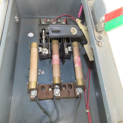 General Electric CR306C1 600V 10Hp 3Ph 3PSize 1 Combination Starter Disconnect