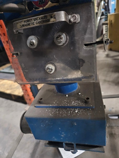 Novatec MD-Hopper 100lb Capacity W/Bunting 53172 Magnetic Drawer Separator