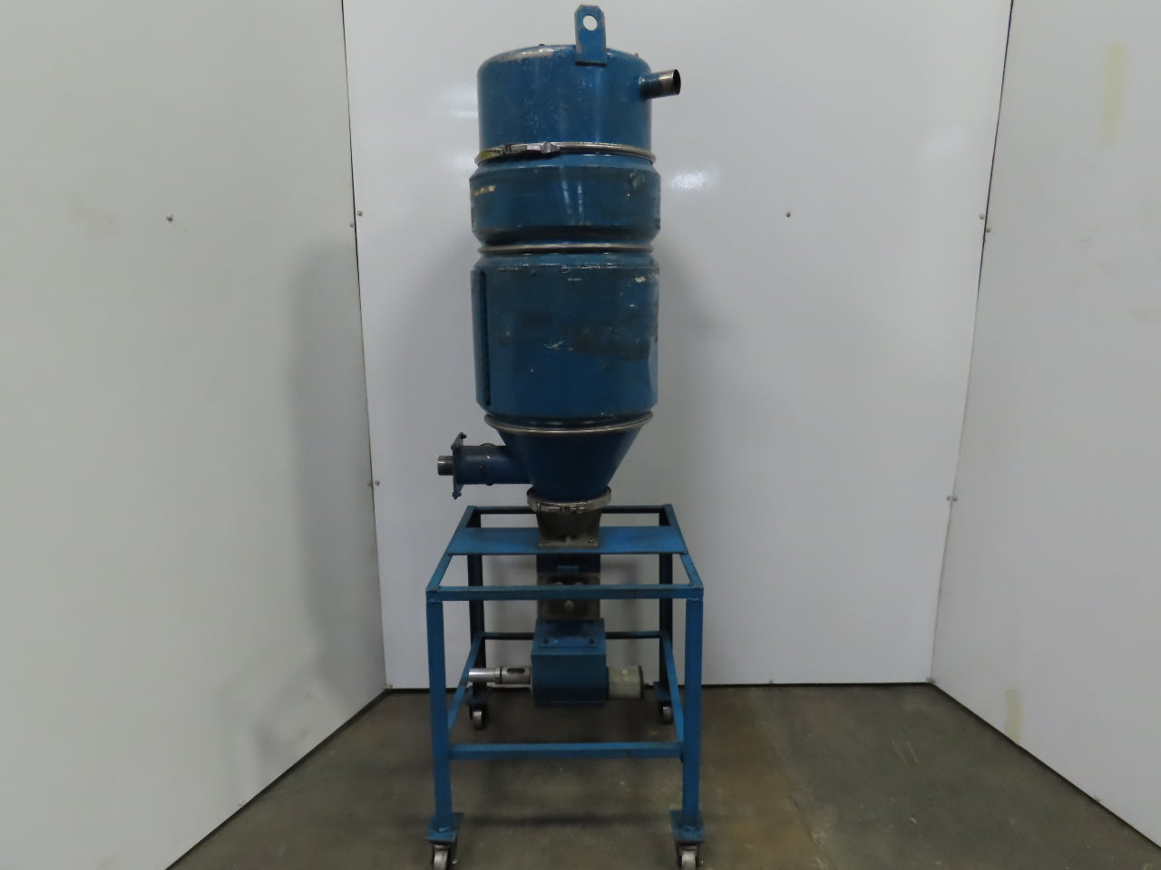 Novatec MD-Hopper 100lb Capacity W/Bunting 53172 Magnetic Drawer Separator