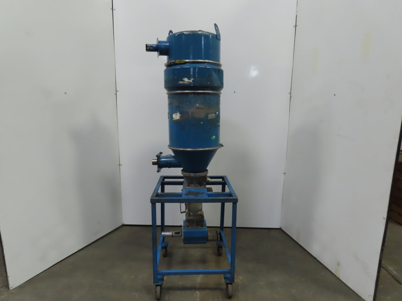 Novatec MD-Hopper 100lb Capacity W/Magnetic Drawer Separator