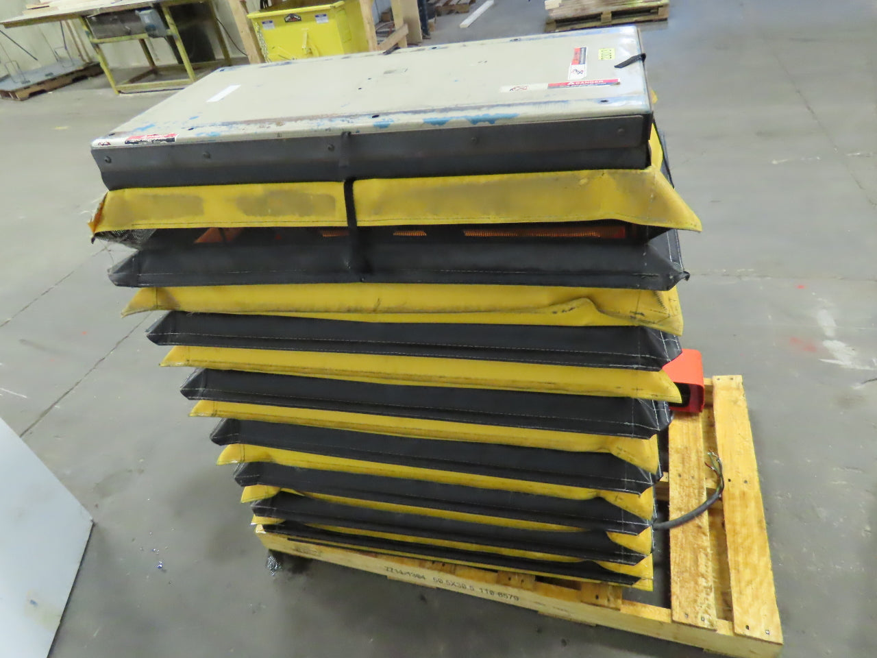 800LB Cap 33"x16" Hydraulic Scissor Lift Table 10-3/4"-42"H 208-230/460V 3Ph