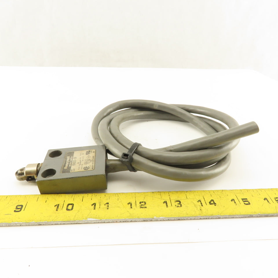 Honeywell 924CE2-S6 120/240V Miniature Safety Limit Switch