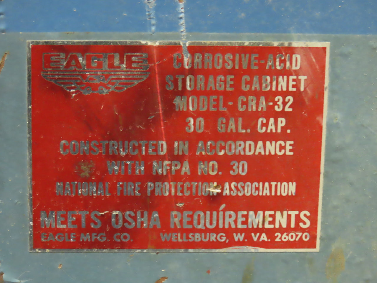 Eagle CRA-32 Acid Storage Cabinet Manual-Latching Door 30 Gallon W/Stand