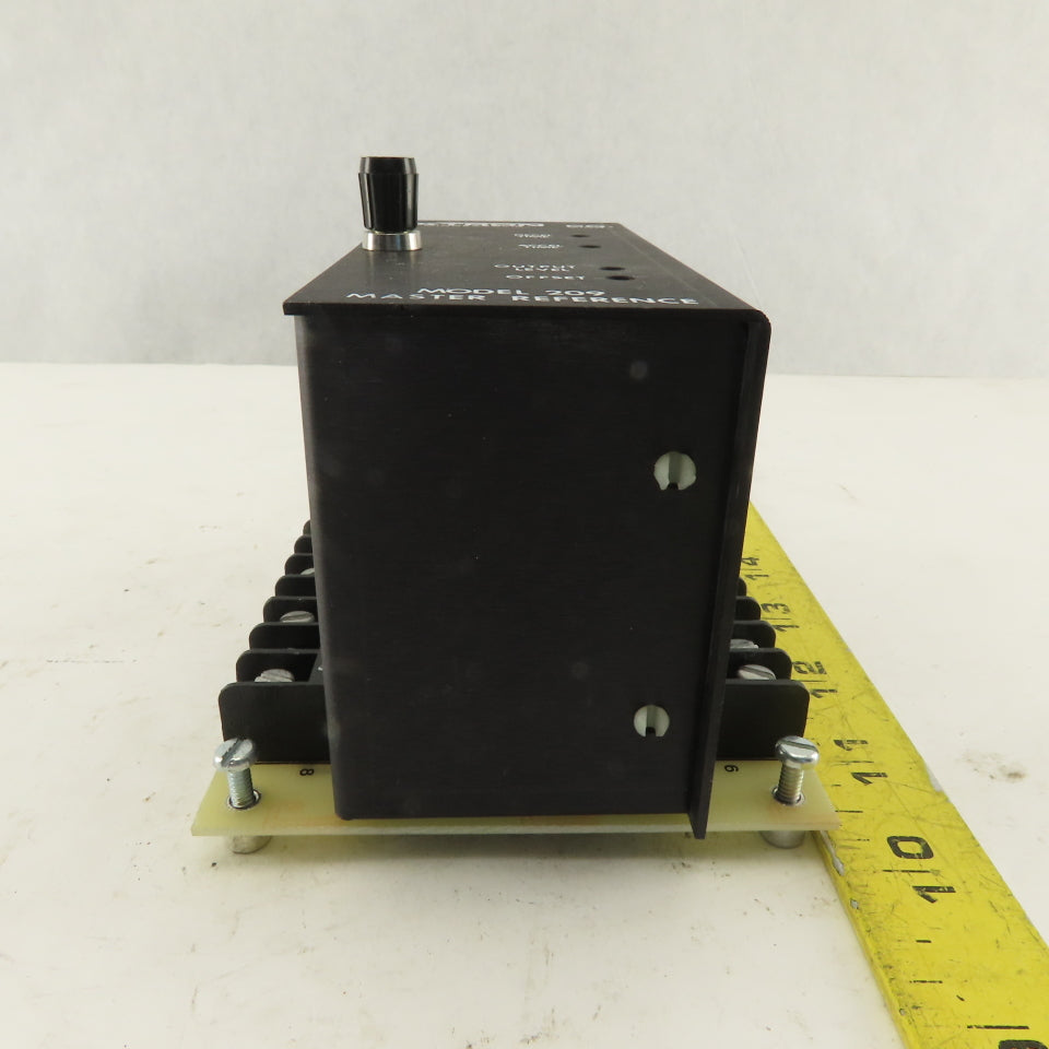 Extron 2097-0300 Model 209 115V DC Output Master Reference Module