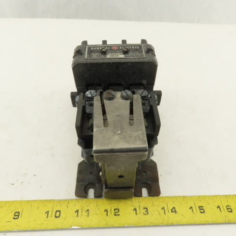 General Electric CR2810B11 600V 1-1/2Hp Motor Starter Contactor