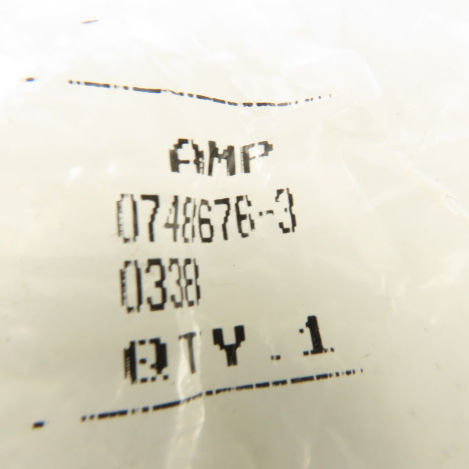 AMP 0748676-3 25 Pin Male Serial Connector And Plug Body Kit