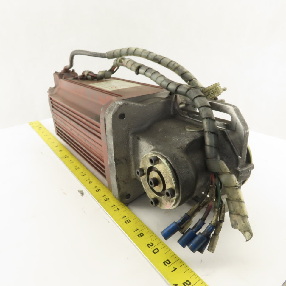 Yaskawa USASEM-18YRW11 AC Servo Motor 2000 RPM 1.54kW Encoder