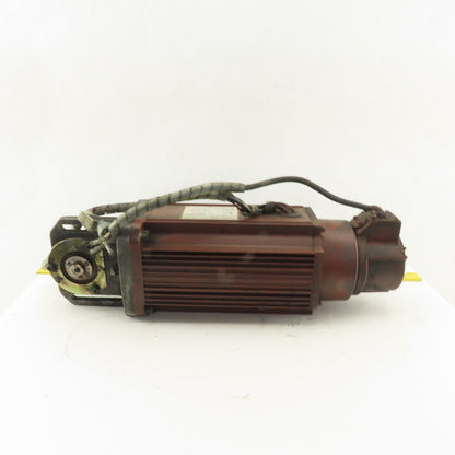 Yaskawa USASEM-18YRW11 AC Servo Motor 2000 RPM 1.54kW Encoder