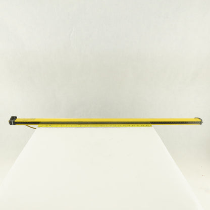 Banner USE4012YP2 Micro-Screen V Series Safety Light Curtain Emitter Sensor
