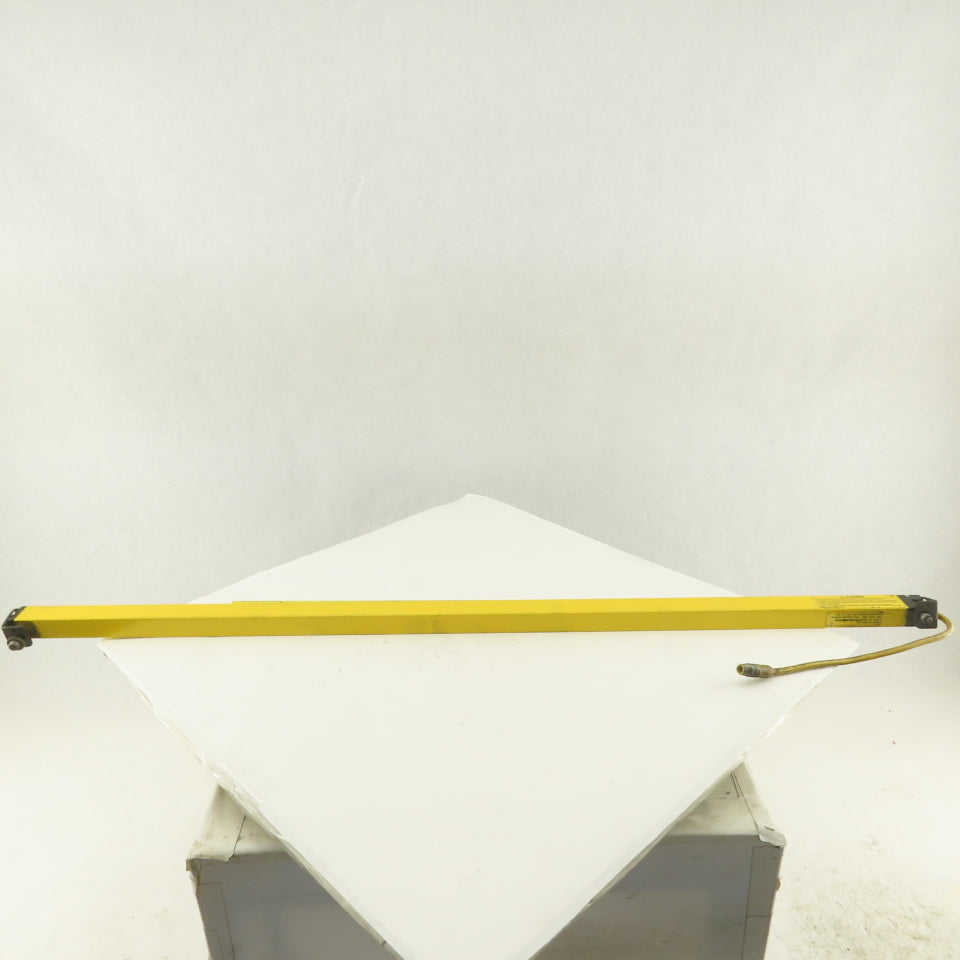 Banner USE4012YP2 Micro-Screen V Series Safety Light Curtain Emitter Sensor