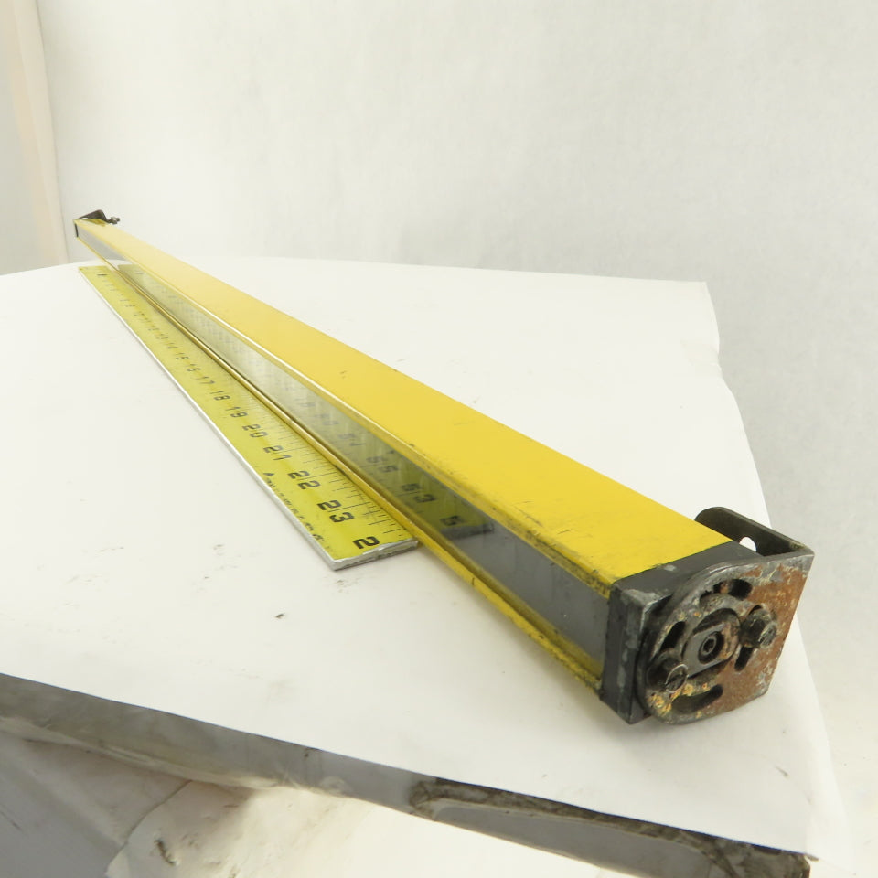 Banner USE4012YP2 Micro-Screen V Series Safety Light Curtain Emitter Sensor
